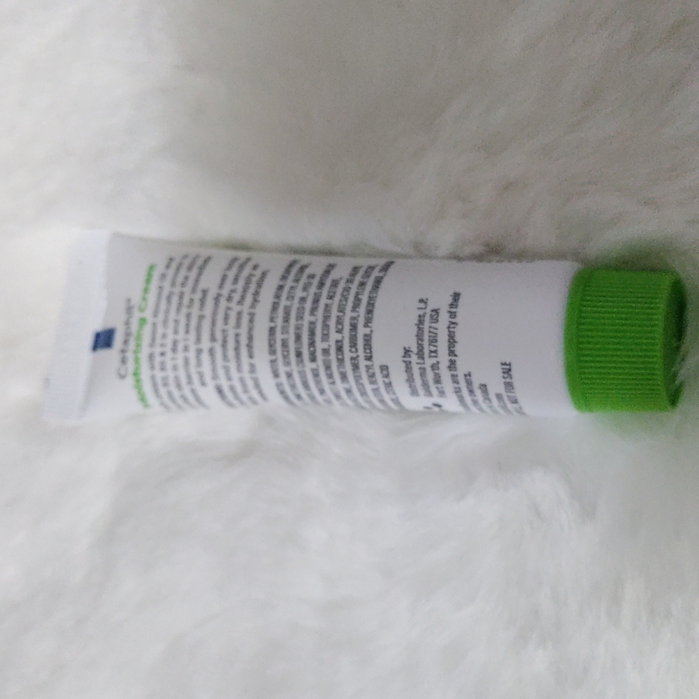 Cetaphil Sample - Picture 2 of 2